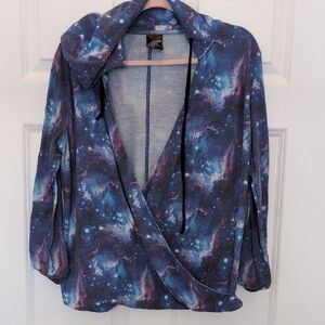 Blue and Purple Graphic Wrap Sweatshirt with 3/4 Sleeves